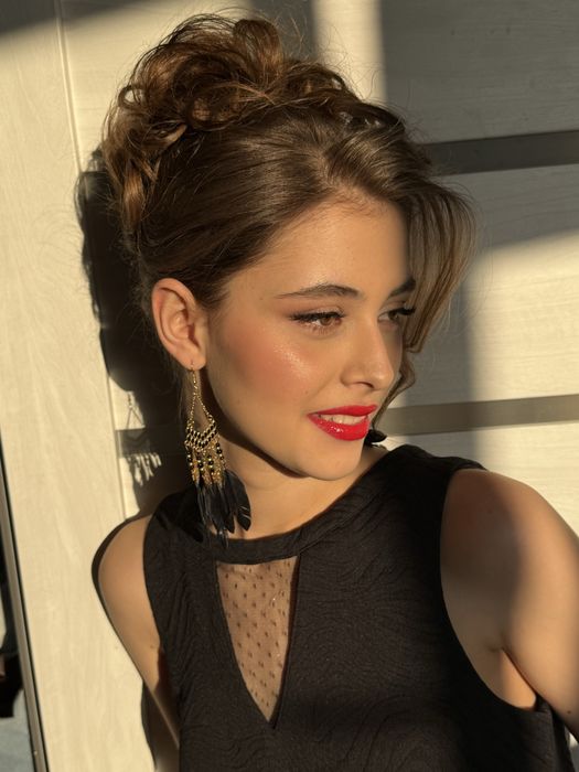 Визажист- стиліст, макіяж/весільні, вечерні  зачиски