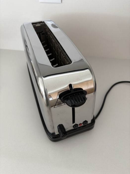 Torradeira Russel Hobbs