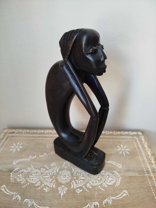 Antiga Escultura em madeira "O Pensador"