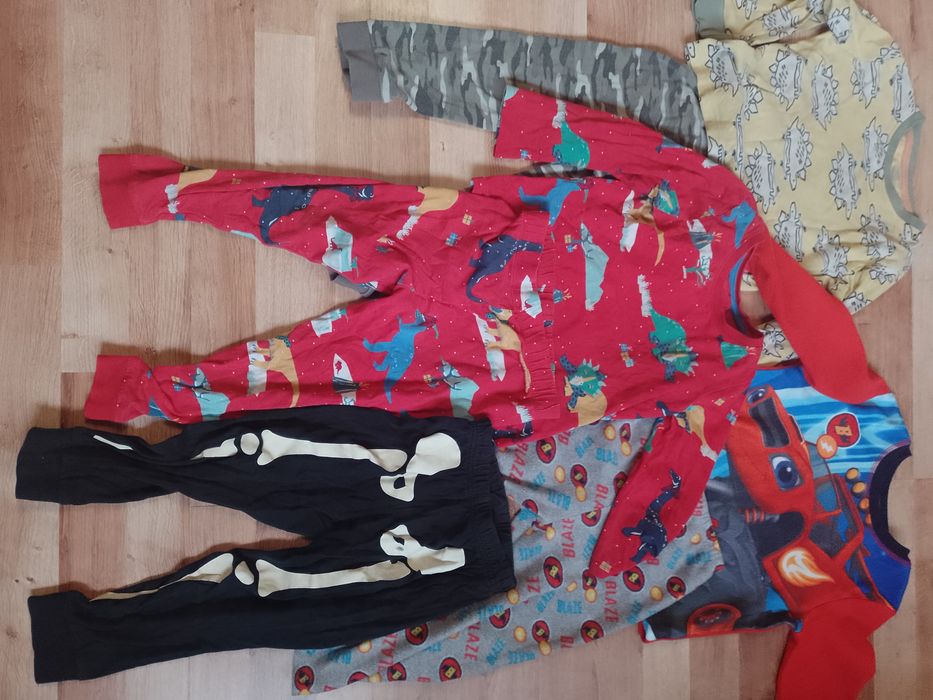 Zestaw piżam dla chłopca 98