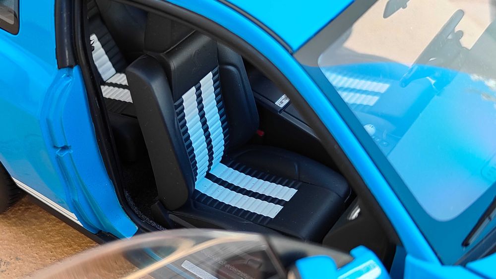 Ford Shelby 2010 GT 500 AutoArt 1/18