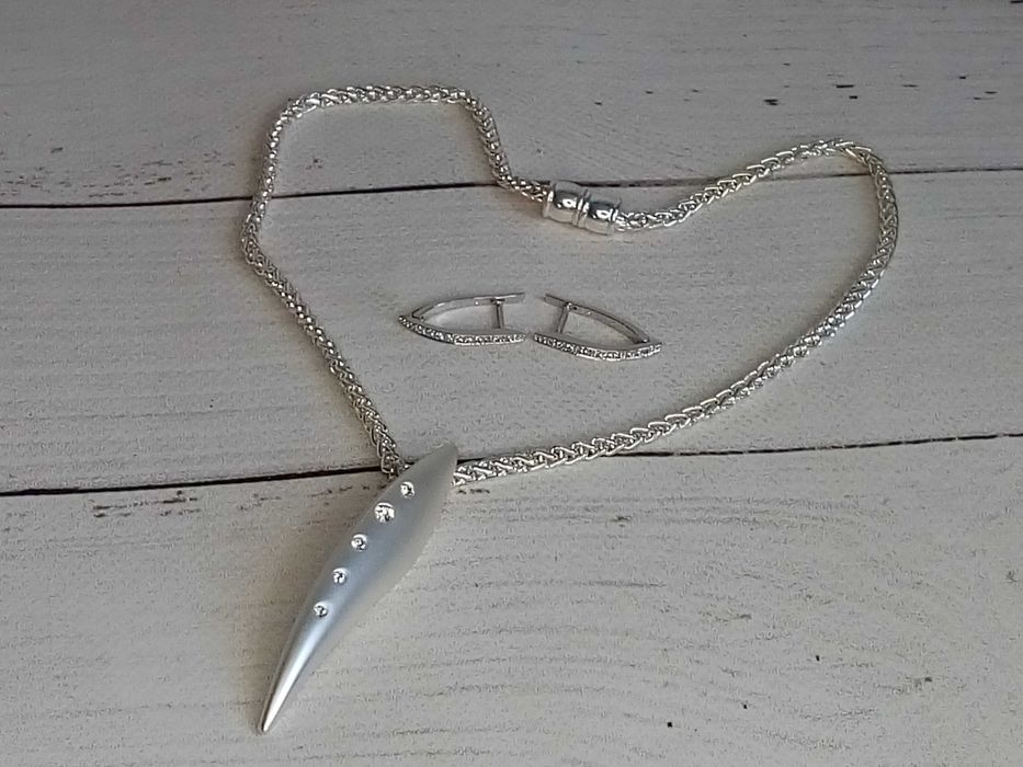 Серибристый набор, колье и серьги, бижютерия не темнеет, новое