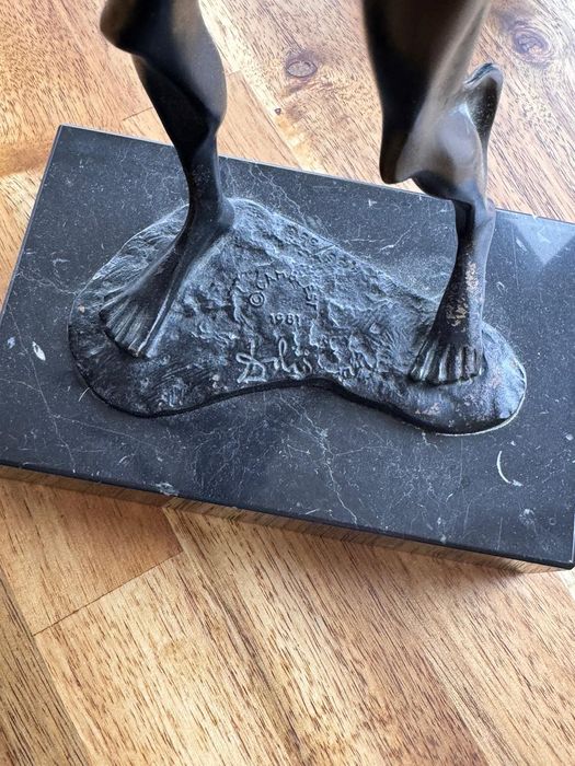 Escultura de Salvador Dalí