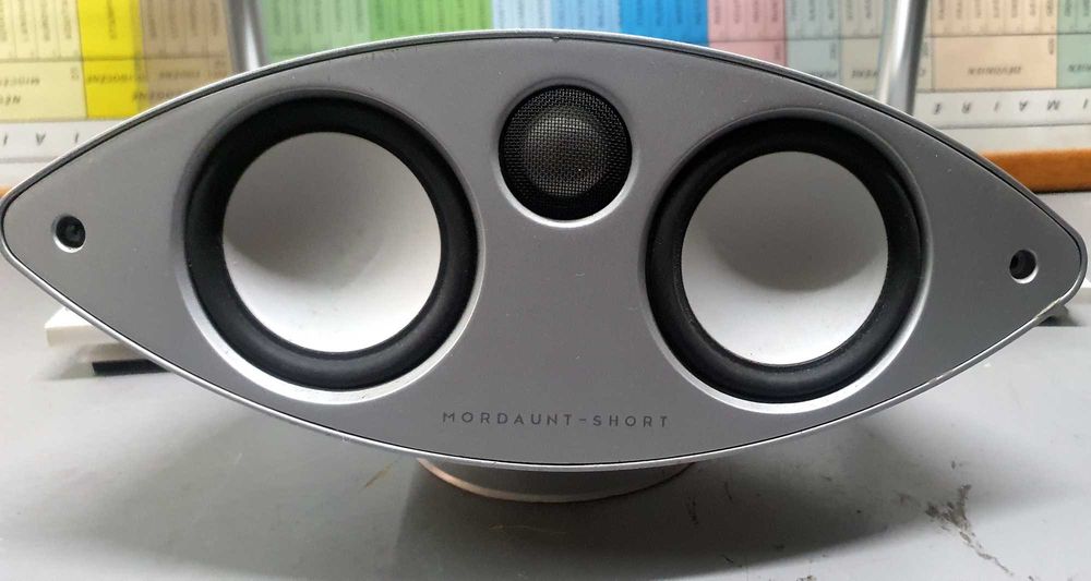 Colunas Mordaunt-Short - coluna central e dois satélites