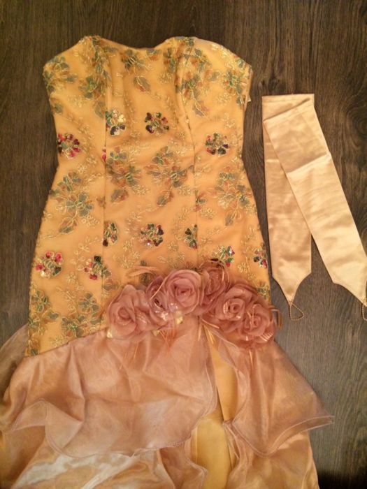 Чудова сукня на Випускний