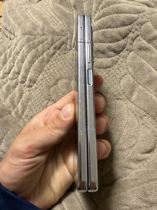 Samsung fold 5 12/512gb