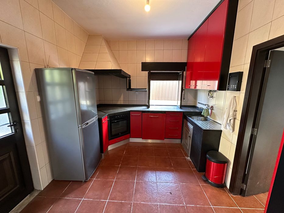 Moradia T3+1 em Freamunde com jardim e ar condicionado