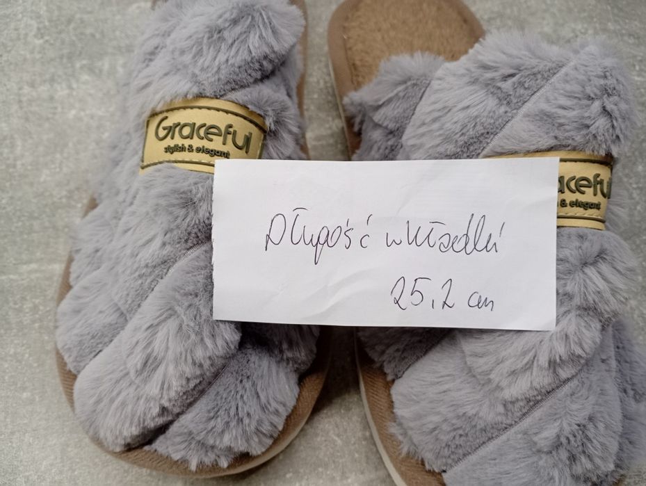 Nowe kapcie damskie 39 40