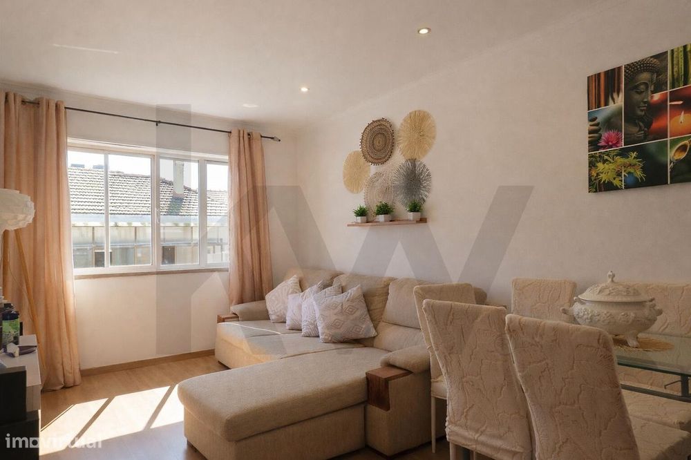 Apartamento T1 transformado em T2 - Renovado - Alto Seixalinho - Barre — Alto Do Seixalinho, Santo André E Verderena, Setúbal