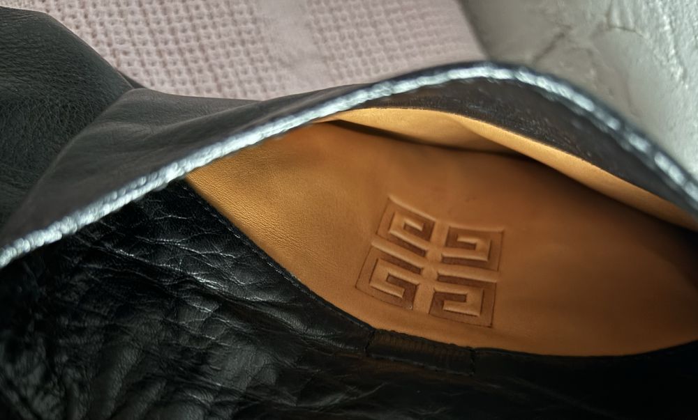 Givenchy czarne skórzane kozaki 35