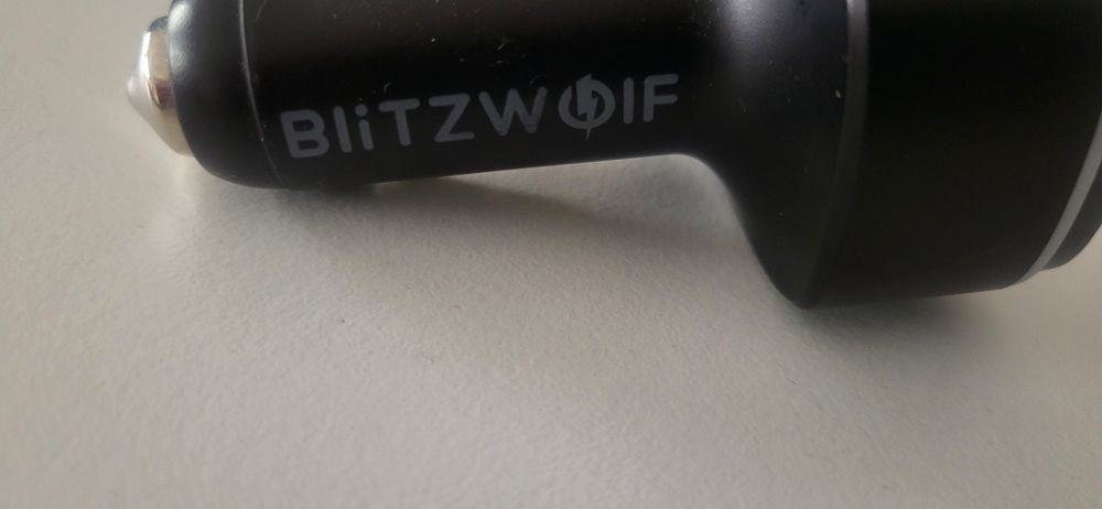 Transmissor BlitzWolf  BW-BC2 / Bluetooth Chamadas mao livre para carr