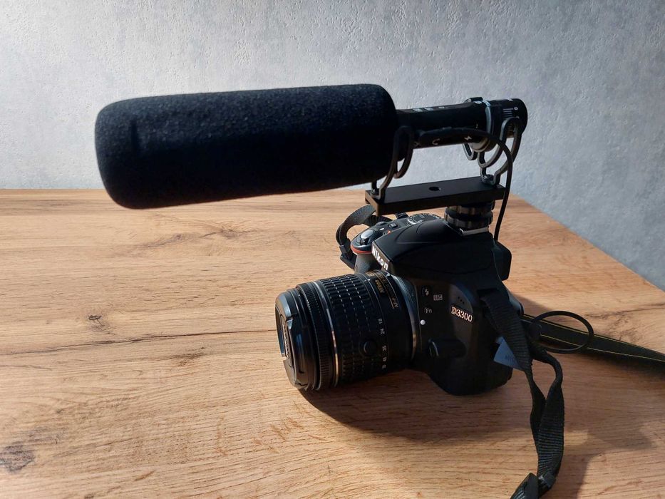 Aparat Nikon D3300 z mikrofonem