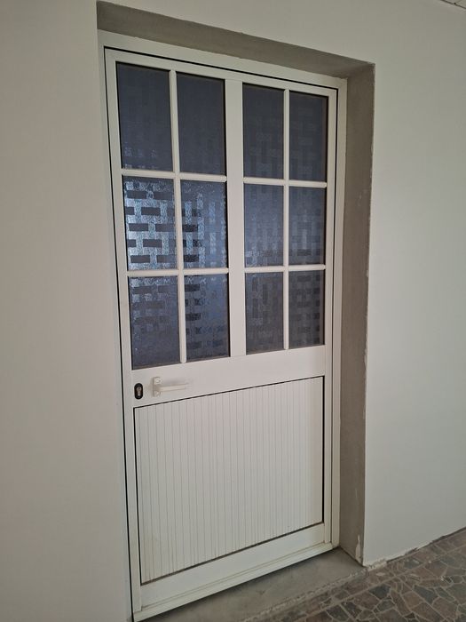 2 Portas de alumínio com vidros