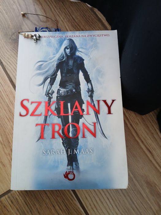 Szklany tron ksiazka