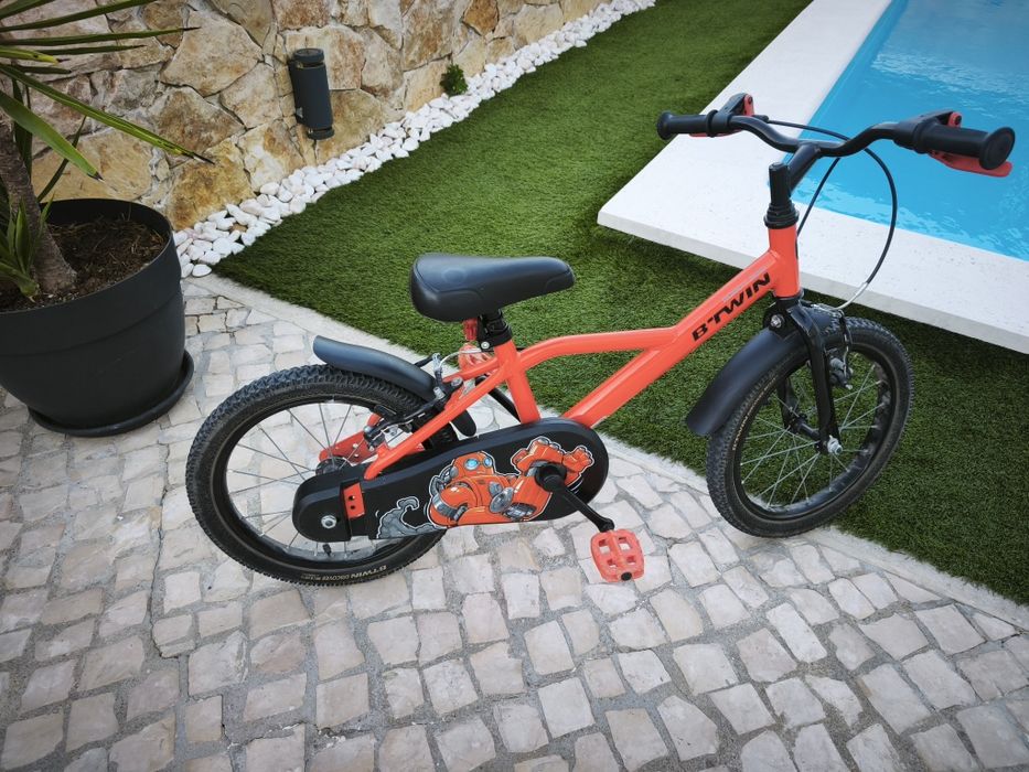 Bicicleta criança menino