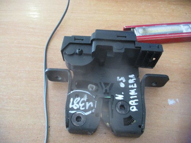 Fechadura / fecho da mala NISSAN Micra III (K12)