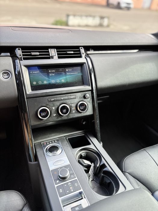Land Rover Discovery SE 2019 3L AWD
