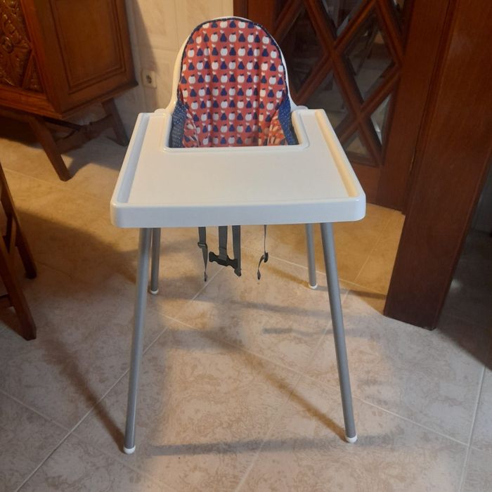 Cadeira de alimentação bebé