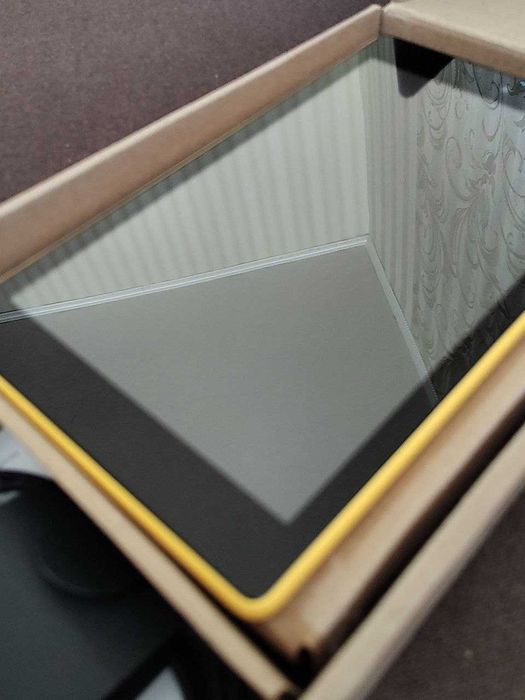 Планшет Amazon Fire HD 8 (8th Gen) 1,5/16Гб у відмінному стані