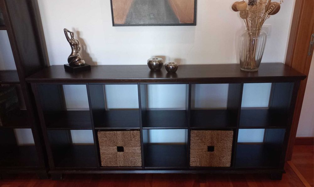 Estantes sala ou escritório