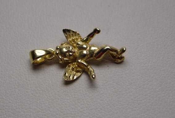 Zawieszka anioł aniołek srebro złocone.