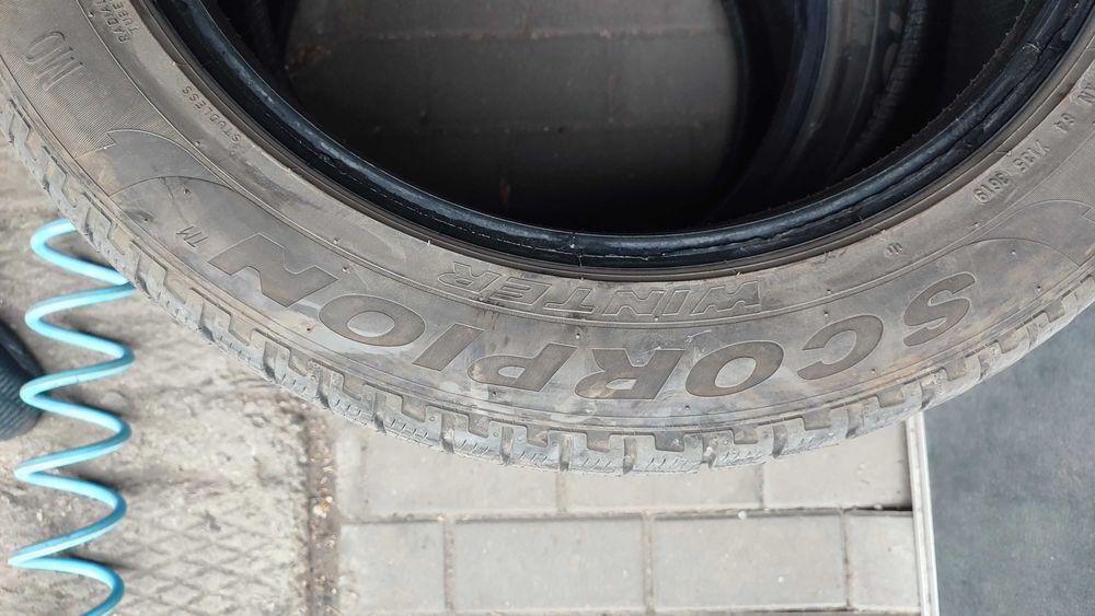 Продам гуму Мерседес 255/50 R19