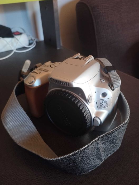 Canon EOS 200D NOVA