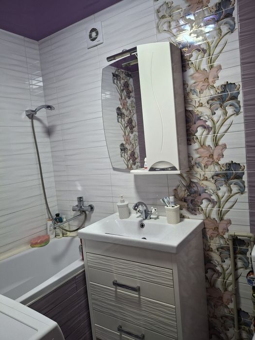 Продам 3-кімнатну квартиру в  місті Ізюм