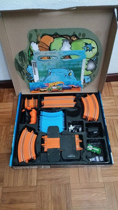 Pista Hotwheels (Dino)