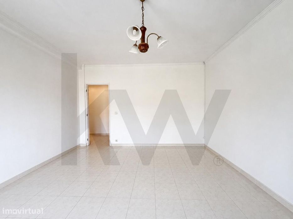 Andar De Moradia T3, Para Arrendamento Em Corroios