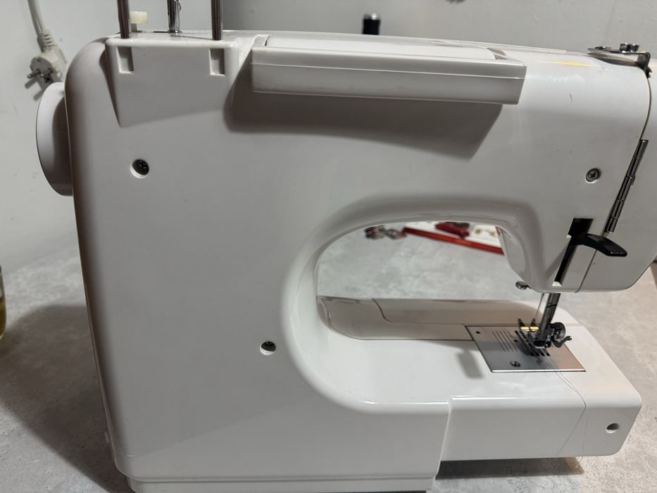 Maquina de costura Jocel