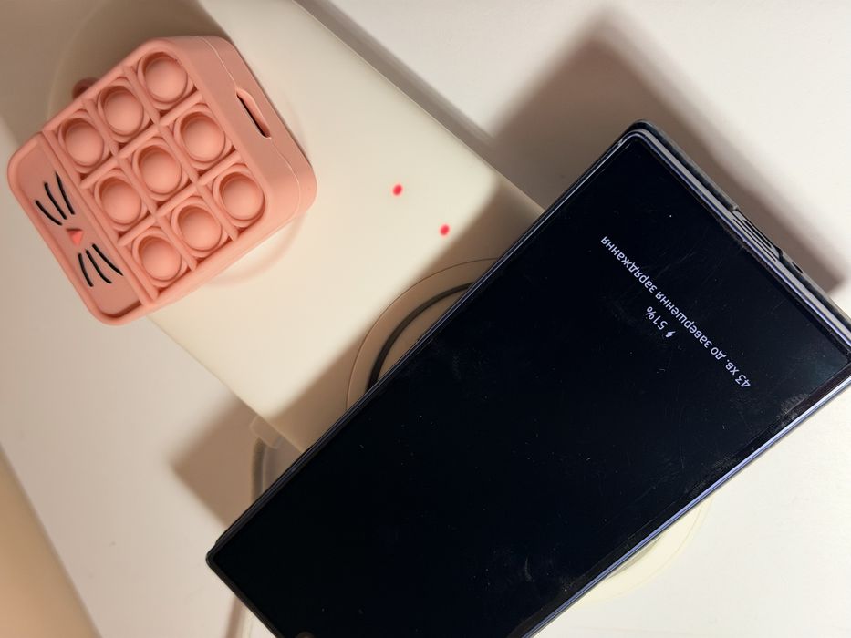 БЕЗДРОТОВИЙ ЗАРЯДНИЙ ПРИСТРІЙ Samsung Wireless Charger EP-P5200 White