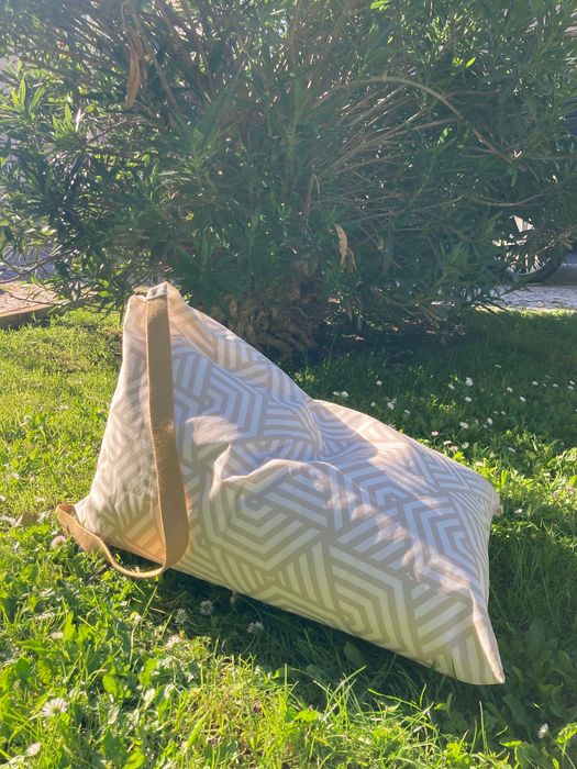 Almofada/Puff para a praia, piscina ou jardim