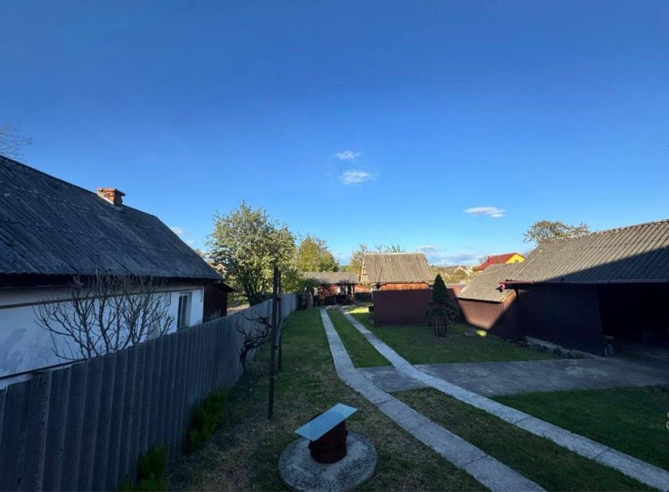 Продаж магазину в Тересві + ділянка 7 соток
