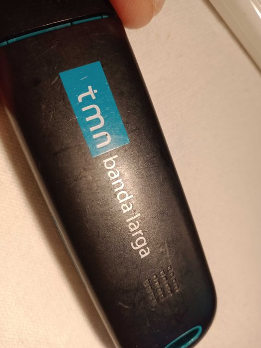 Multiple Mobile Broadband USB Sticks64354254862595121