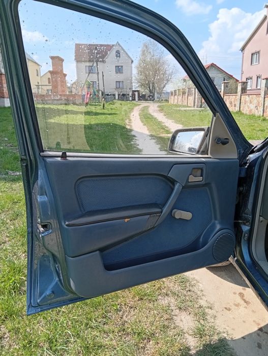 Продається Опель векта а,цікавить обмін на мото.
