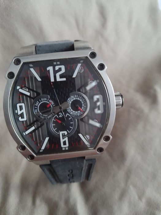 Relógio Police cobra