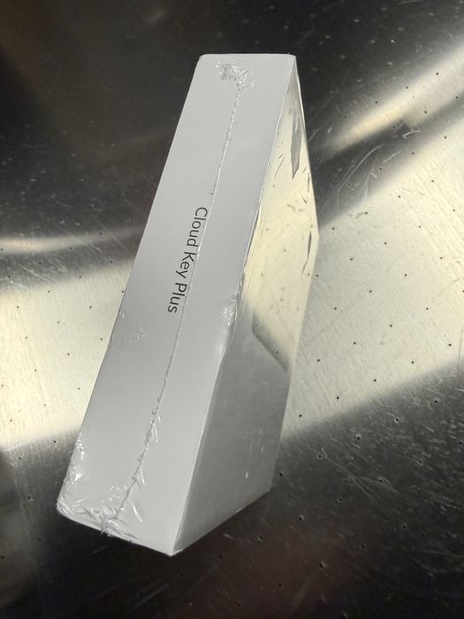 Ubiquiti unifi cloudkey+ uck-g2-plus cloud key gen2 plus nowy