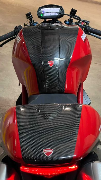 Ducati Monster 1100EVO