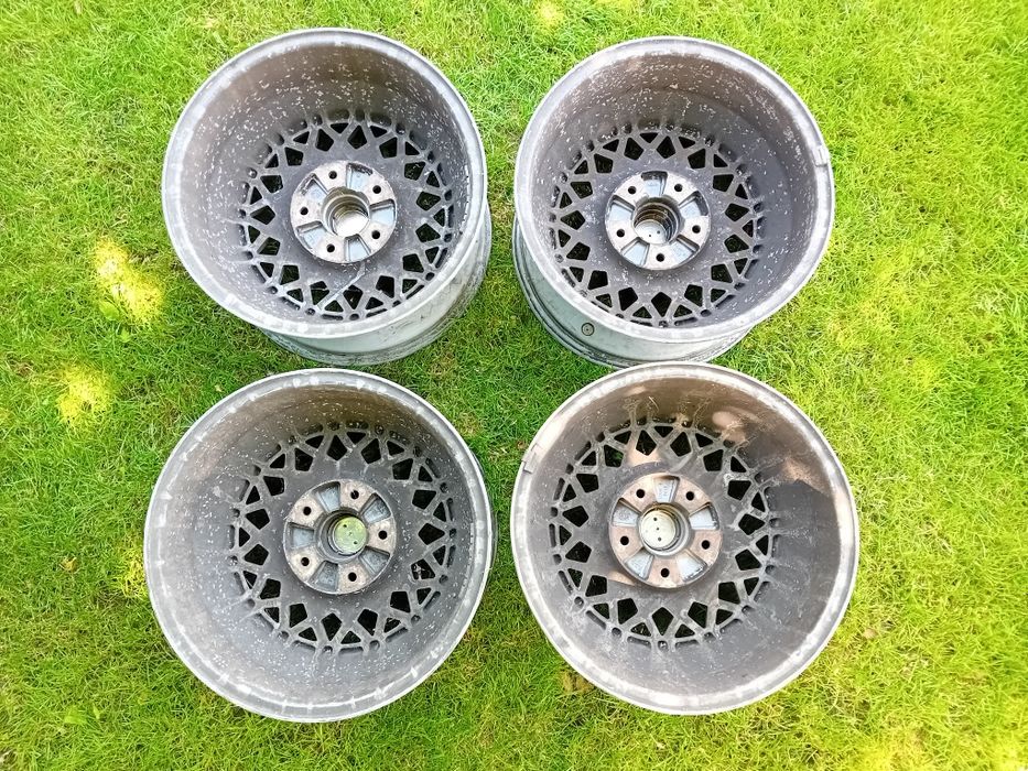 Felgi Fondmetal  16" 8j et11  BMW E34 E36 E30 E28 E24 bbs mahle oz mesh