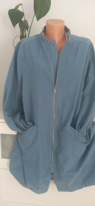 Kurtka parka. Koloru niebieskiego