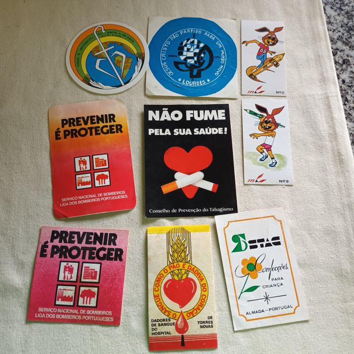 Cromos e autocolantes antigos ver fotos preço meramente ilustrativo