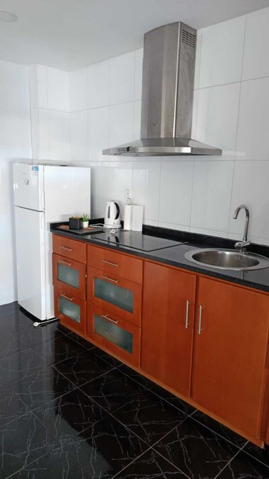 Novo apartamento T2 para alugar no centro de Guimarães (AL)