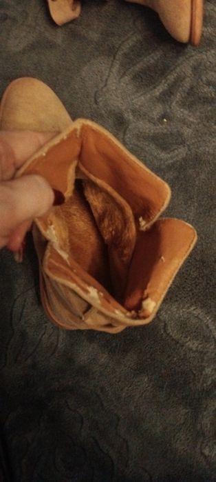 Botki, kozaczki beżowe, zamszowe, ocieplane rozm. 41