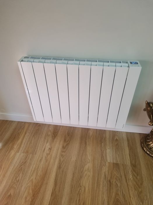 Vendo emissor cerâmico  de marca EQUATION HERA  1500w