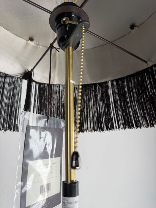 Malene Birger dla Birger1962 – Chicago Floor Lamp | Designerska lampa podłogowa z marmurową podstawą