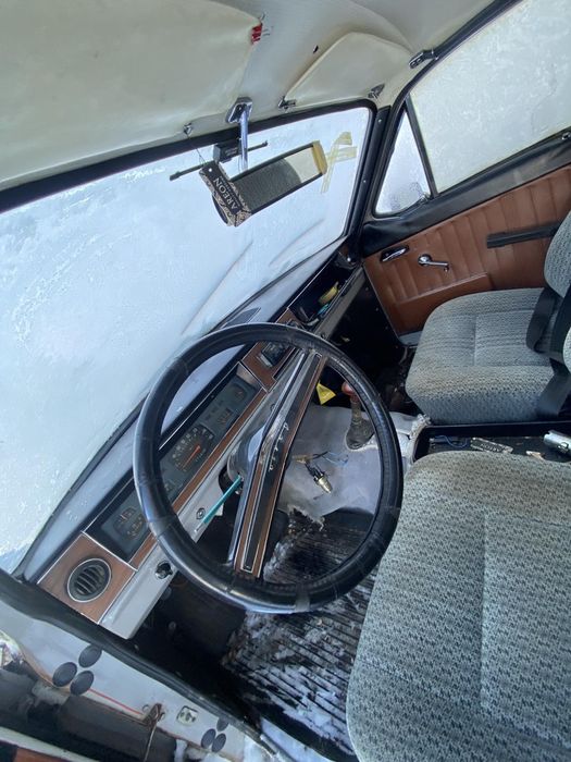 Газ 2401 в родном окрасе