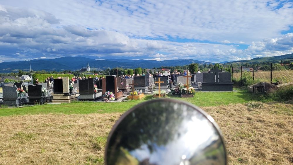 Zawodowy trębacz na pogrzeb. Cisza, trąbka, trębacz, oprawa muzyczna!