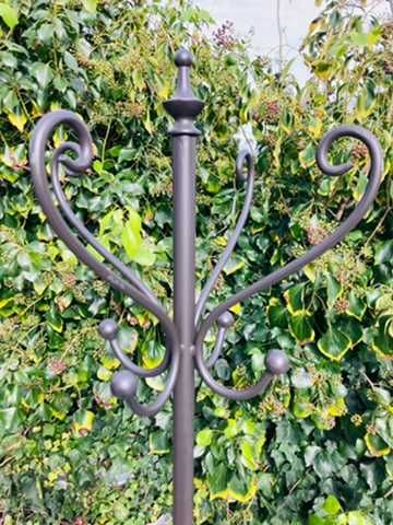 Bengaleiro alto de pé