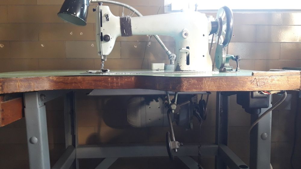 Швейні машинки промислові